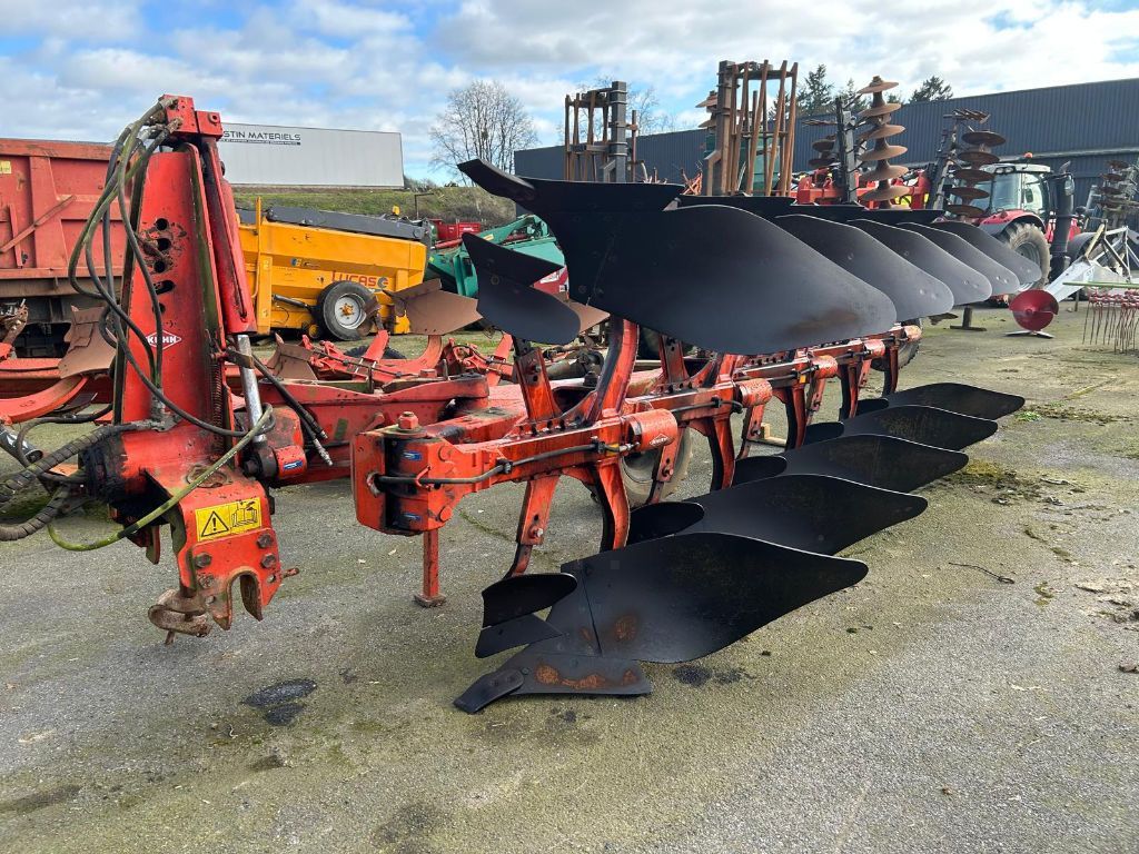 E-FARM: Kuhn master 122 - Pług - id IXKIVRV - 11 000 € - Rok produkcji: 2007 - Francja