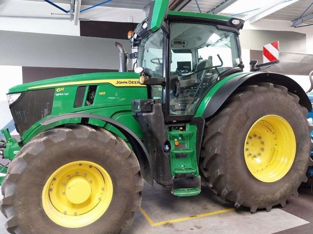 E-FARM: John Deere 6R 195 - Tracteur - id GBJG9YW - 169 000 € - Année: 2024 - Lecture du nombre d'heure: 250,Puissance du moteur (chevaux): 195,France