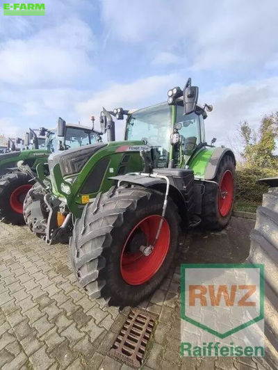 E-FARM: Fendt 724 Vario - Tractor - id CIZPSFK - €119,000 - Year of construction: 2019 - Engine hours: 6,300,Engine power (HP): 241,Germany