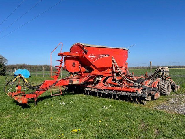 E-FARM: Kuhn speedliner 6000 - Semoir direct - id BS3YG2B - 23 000 € - Année: 2008 - France