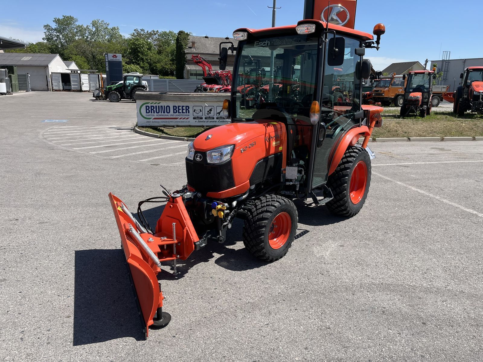 Kubota B2261 HDB Tractor €33,500