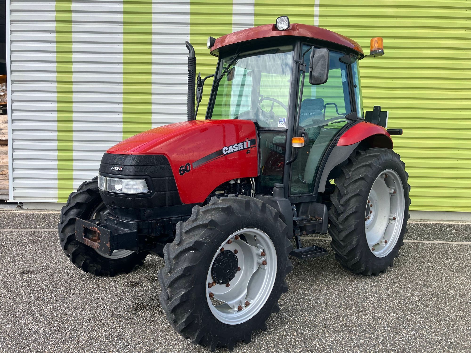 E-FARM: Case IH JX 60 - Tracteur - id YMRFILK - 19 900 € - Année: 2010 - Lecture du nombre d'heure: 2 700,France