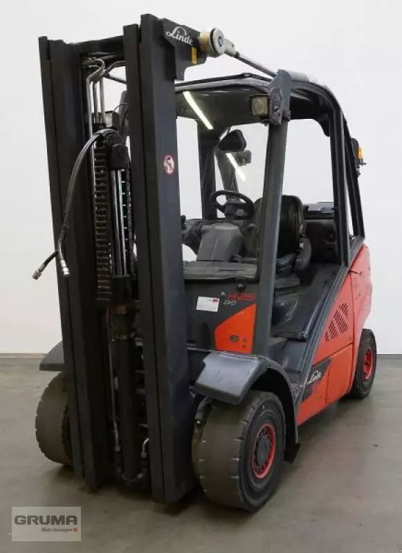 E-FARM: Linde h 25 t evo 392-02 - Targonca - id UMKYFDW - 11 900 EUR - Gyártási év: 2014 - Üzemóra (motor): 9675,Németország