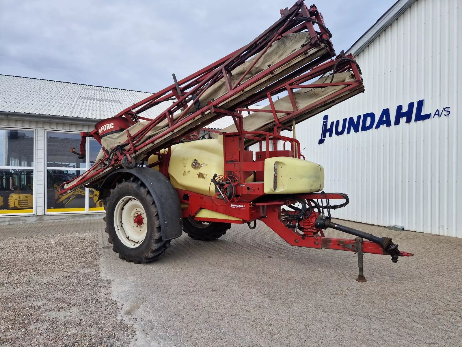 Hardi commander 2800 twin Permetezőgép 13 251 EUR