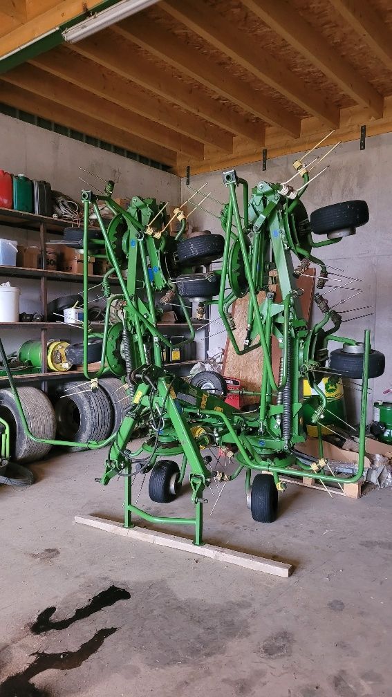 E-FARM: Krone kw 7.92 - Tedder - id GDLG8L9 - €7,700 - Year of construction: 2011 - France