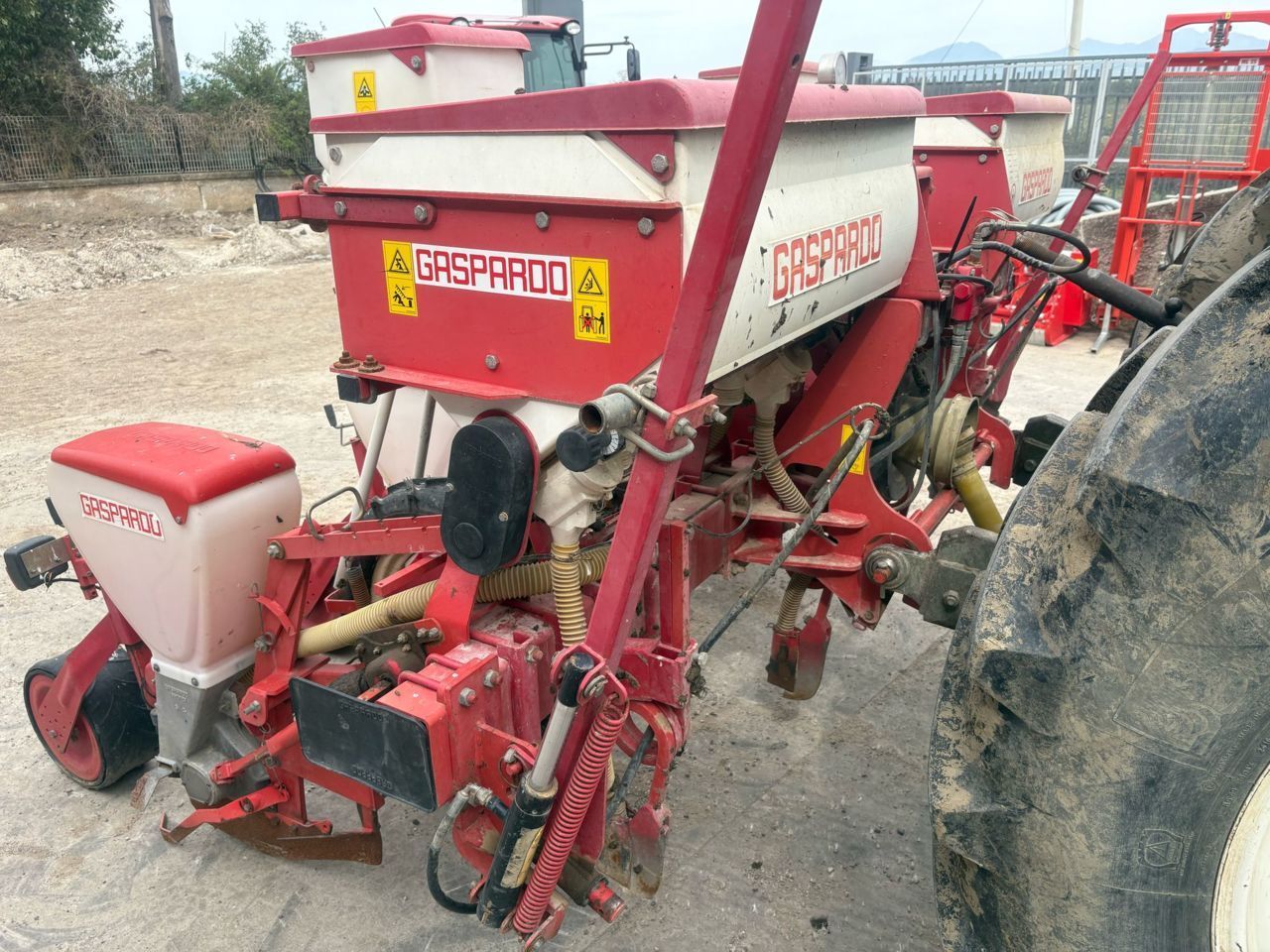 E-FARM: Gaspardo sp 540 - Maszyna do siewu punktowego - id 3ZANJEI - 6950 € - Rok produkcji: 2005 - Włochy