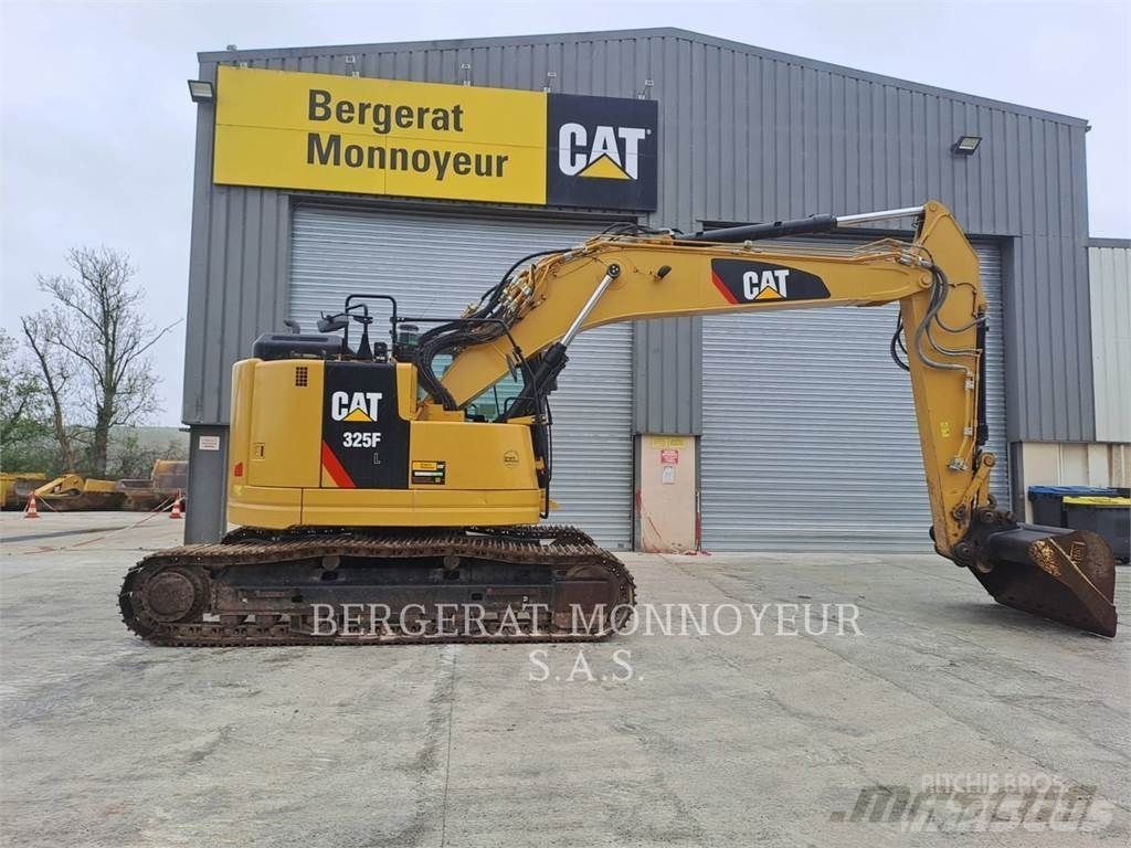 E-FARM: Caterpillar 325f cr - Escavatore cingolato - id ARM8S7C - 90.000 € - Anno di costruzione: 2019 - Francia