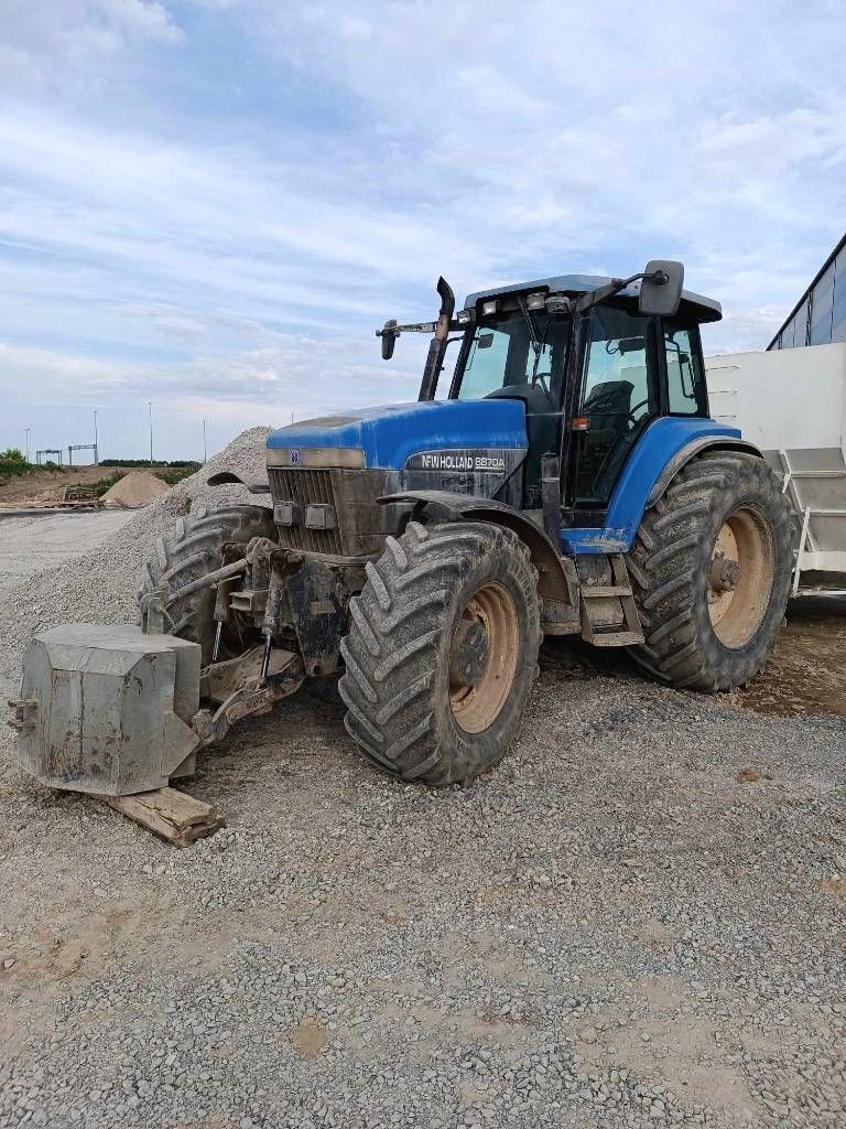 New Holland 8870 Tractor 38.105 €