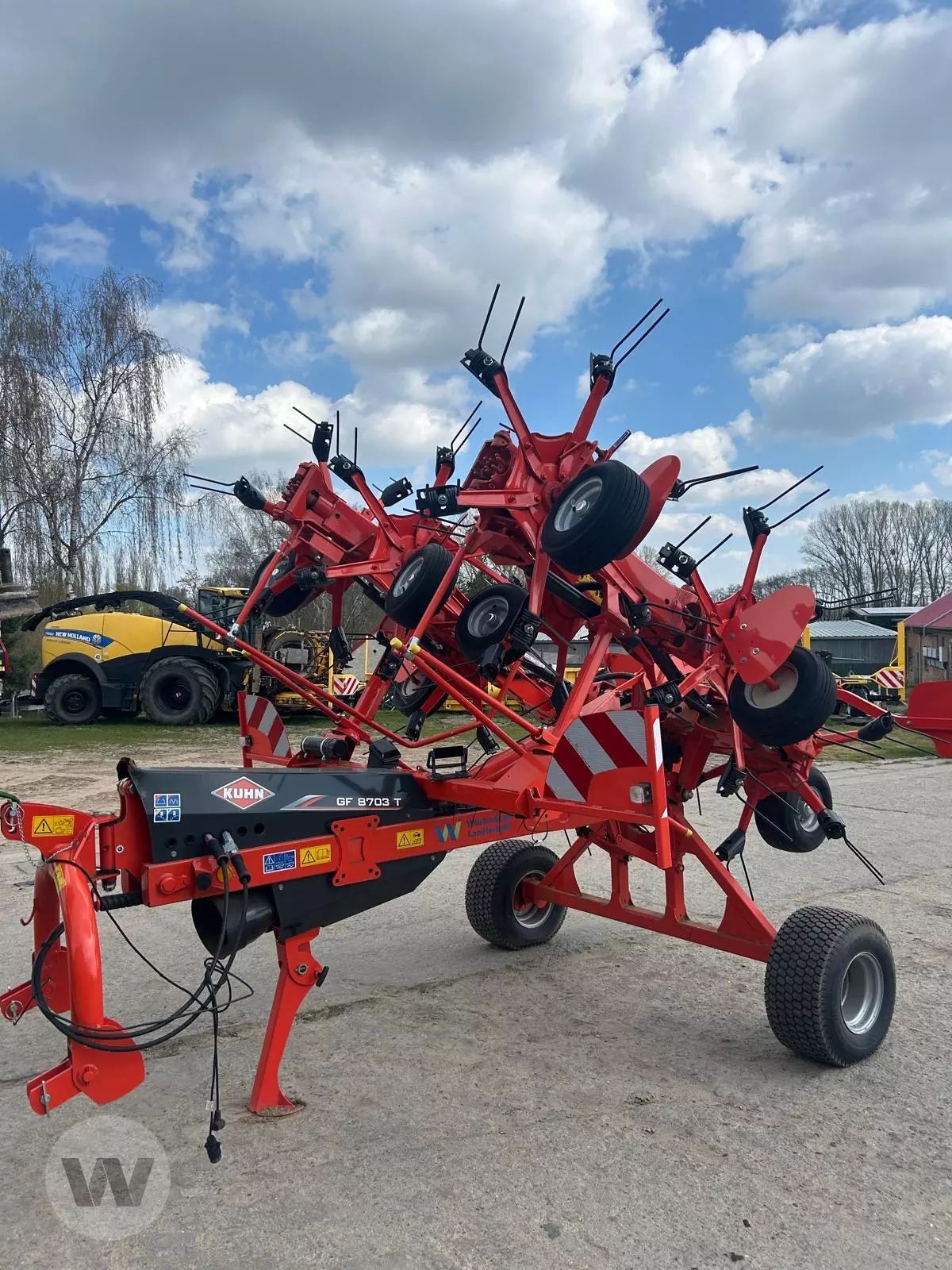 Kuhn GF 8703 Tedder €19,000