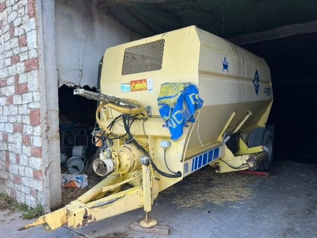 E-FARM: Sgariboldi monofeeder 13mc - Mixer feeder - id SKQAMTA - €8,500 - Year of construction: 2000 - Italy