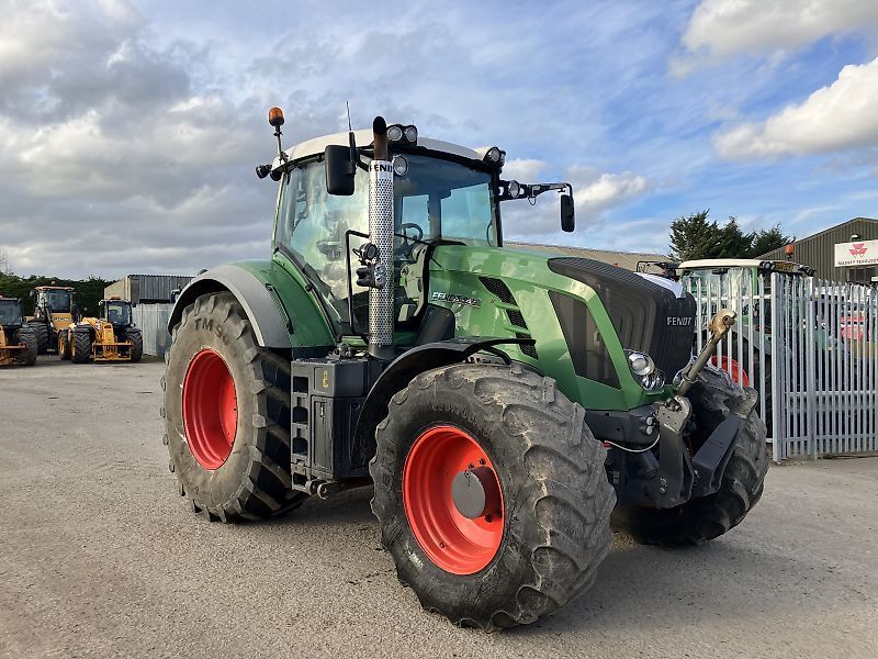 E-FARM: Fendt 828 Vario - Traktor - id DAYUBW8 - 55.933 € - Baujahr: 2012 - Abgelesene Motorstunden: 9.921,Vereinigtes Königreich