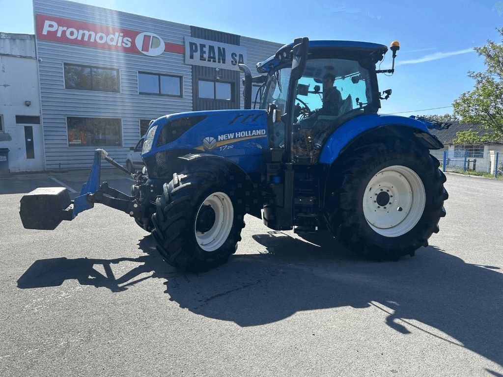 New Holland T7.210 Tractor €75,000