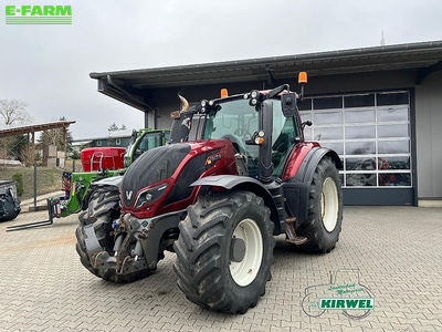 E-FARM: Valtra T214 Direct - Tractor - id UGCJJJQ - €52,000 - Year of construction: 2015 - Engine hours: 10,080,Engine power (HP): 209,Germany