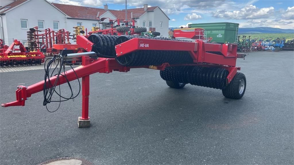 HE-VA tip roller Prasy i wały 24 992 €