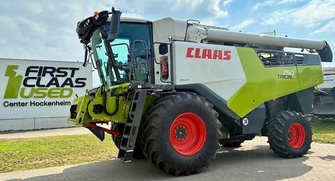 Claas Trion 750 Combine harvester