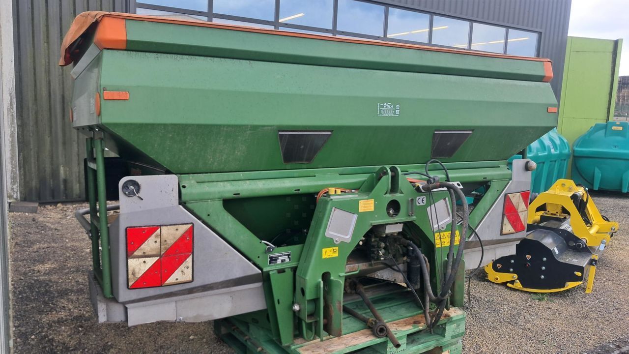 E-FARM: Amazone ZA-M 3600 Ultra - Epandeur d'engrais - id JWYMZ1X - 7 500 € - Année: 2007 - France
