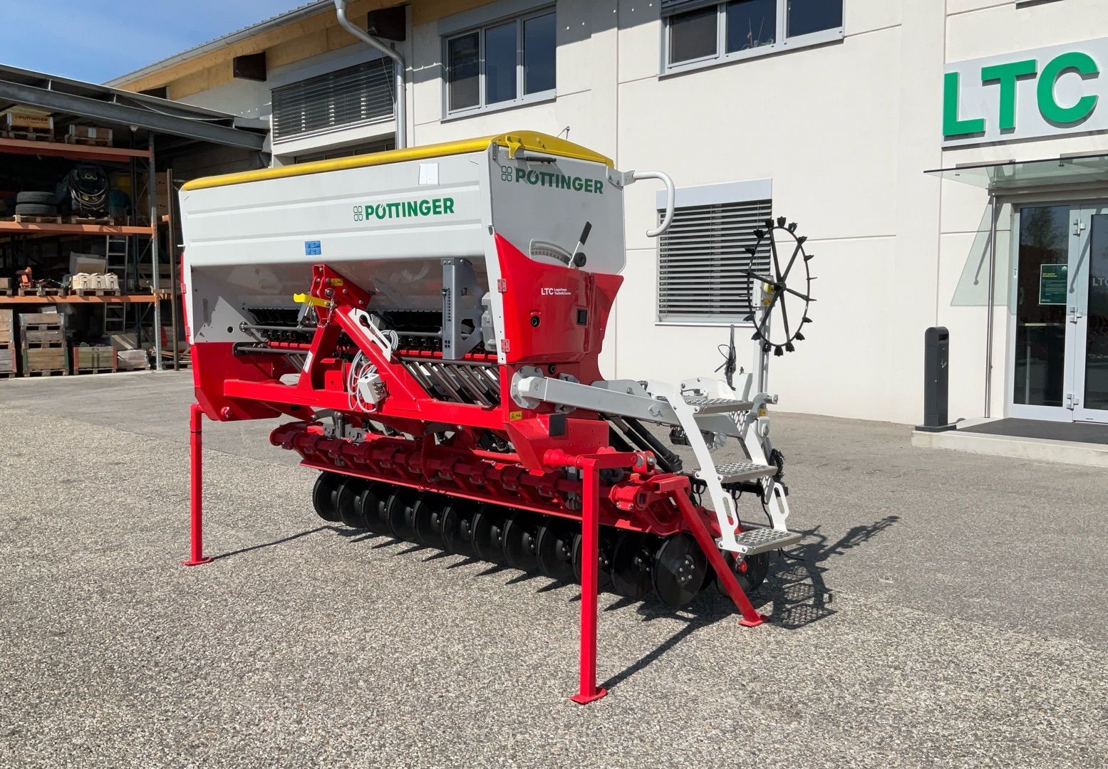 E-FARM: Pöttinger Vitasem M3000DD - высев - id WG47MHV - 21 500 € - Год выпуска: 2023 - Отработанные часы: 1,Австрия