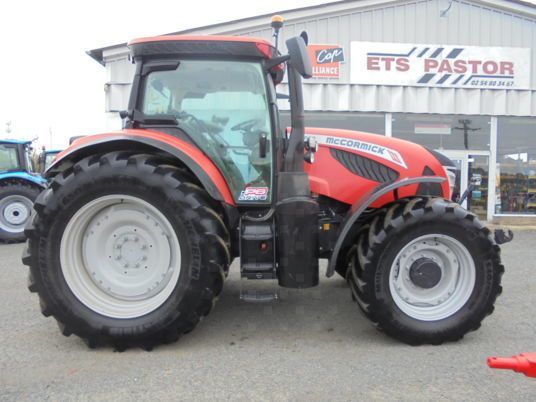 E-FARM: mc cormick x7-690premium - Tractor - id M7F64E9 - €78,000 - Year of construction: 2018 - Engine hours: 3,370,Engine power (HP): 225,France