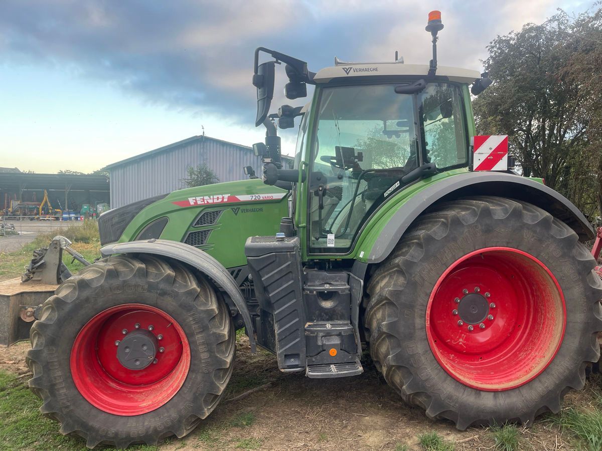 Fendt 720 Vario Power Plus Tractor €130,000
