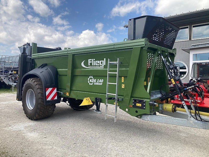 Fliegl kds 140 Mist- und Kompoststreuer