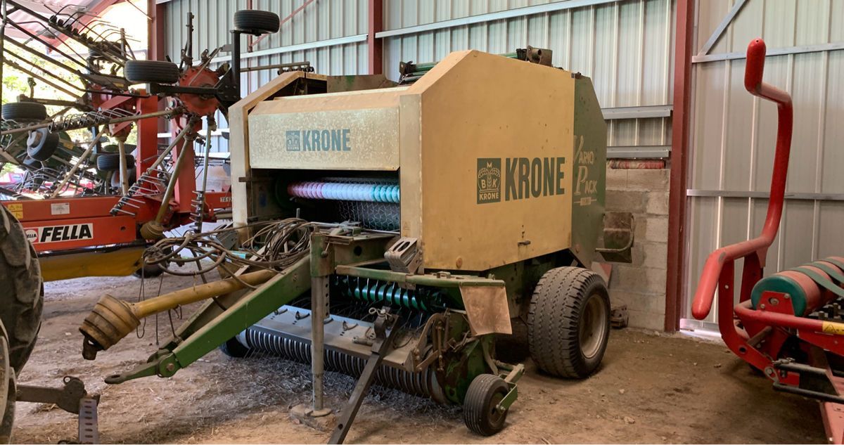 E-FARM: Krone variopack 1500 - Empacadora - id PM1CSFK - 11.000 € - Año: 1999 - Las balas producidas: 7633,Francia