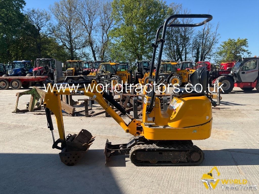 JCB 8008 Mini excavator €9,163