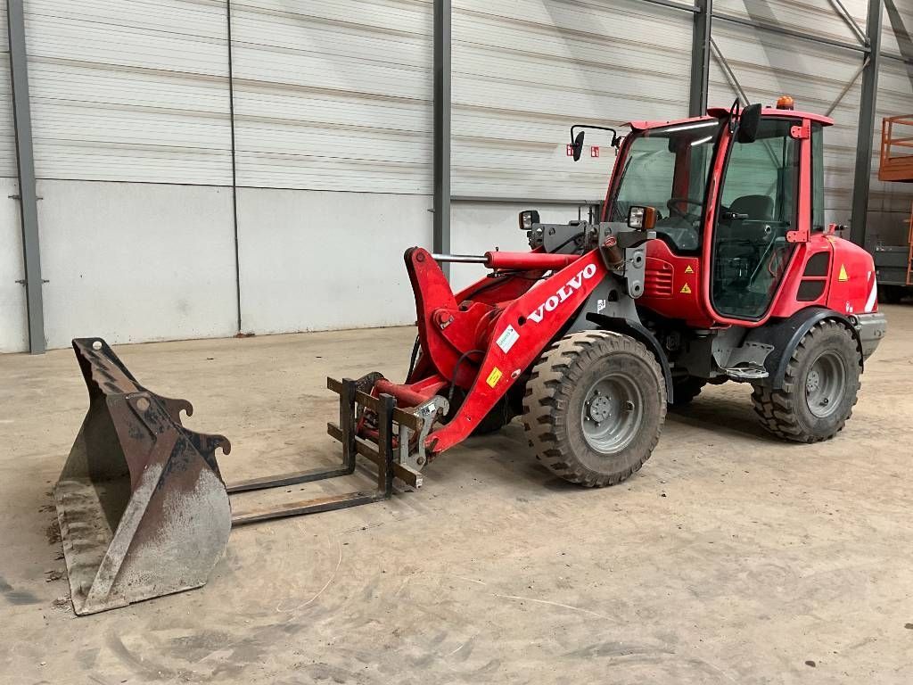 VOLVO l 25 f Cargador de ruedas 19.750 €