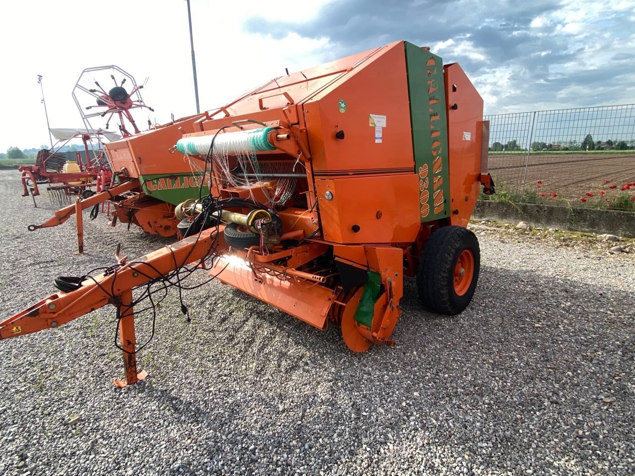 E-FARM: Gallignani 9300 - Baler - id PFQWS6Q - Year of construction: 2000 - Italy