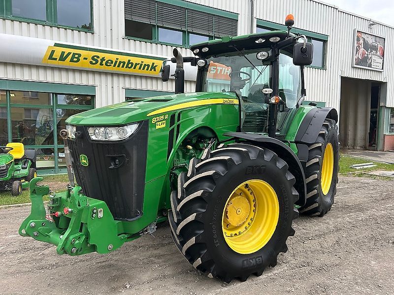 E-FARM: John Deere 8335 R - Traktor - id LXHDUDK - 85.000 € - Baujahr: 2013 - Abgelesene Motorstunden: 8.627,Deutschland
