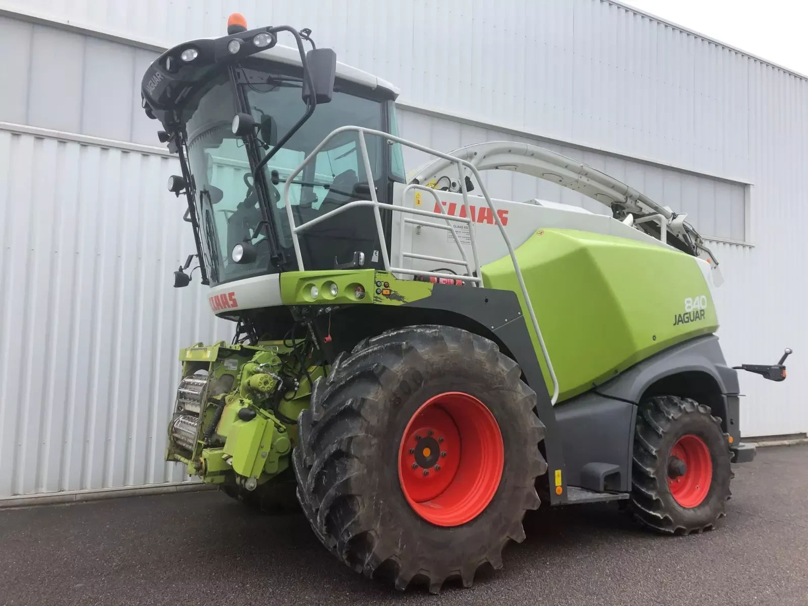 E-FARM: Claas Jaguar 840 - Cosechadora de forraje autopropulsada - id DQEKZIS - 177.000 € - Año: 2017 - Horas: 2554,Potencia del motor: 408,Francia