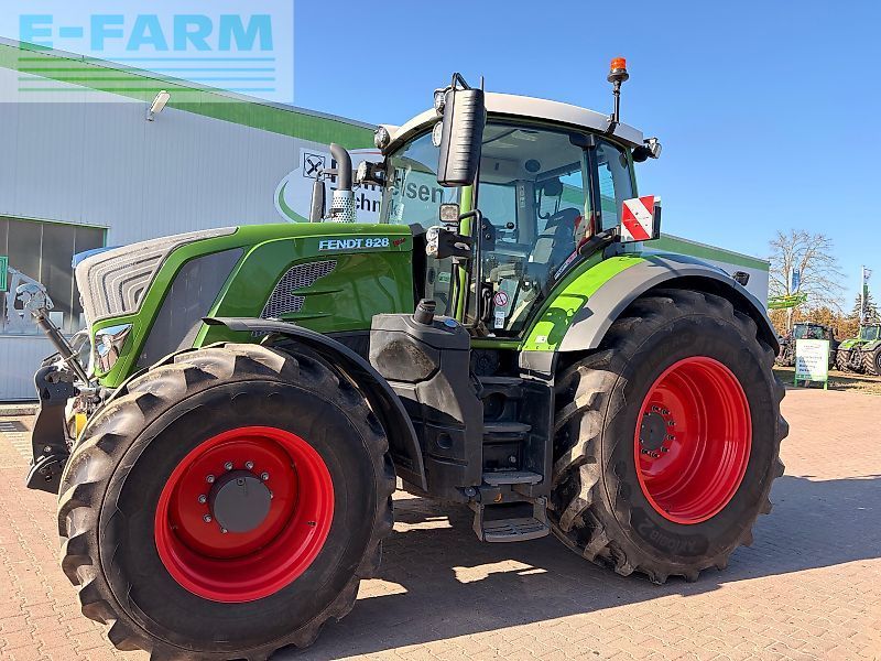 Fendt 828 Vario Profi Plus Tractor €175,000