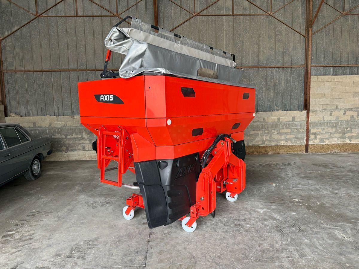 E-FARM: Kuhn axis 50.2 h-emc w - Rozsiewacz nawozów - id NLGTZWR - 16 000 € - Rok produkcji: 2017 - Francja