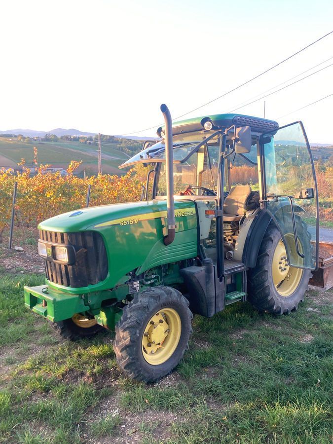 E-FARM: John Deere 5515 - Traktor - id GEWUHS7 - 24 000 € - Rok produkcji: 2008 - Motogodziny: 4625,Moc silnika: 80,Francja
