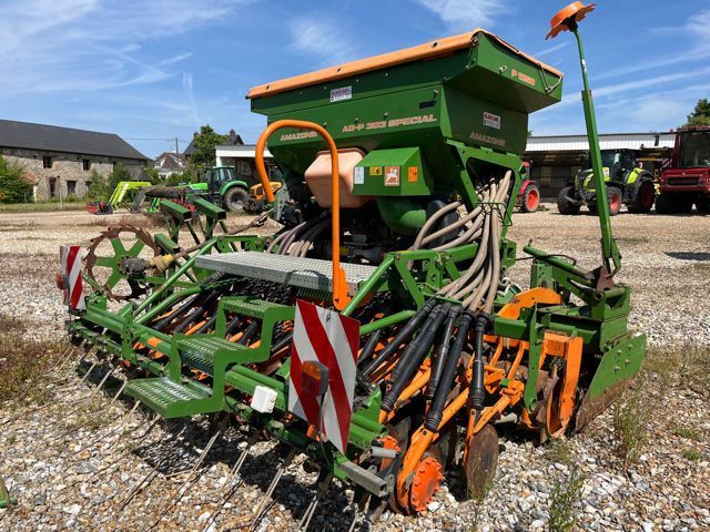 E-FARM: Amazone AD 303 Special - Semoir - id 84MHVIE - 12 500 € - France