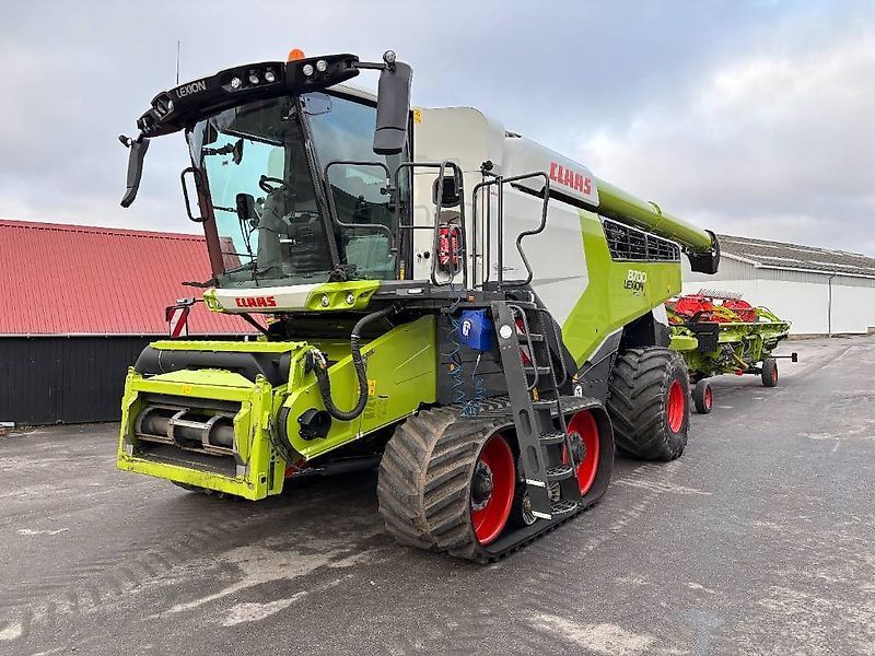 Claas Lexion 8700 Combine harvester €495,252