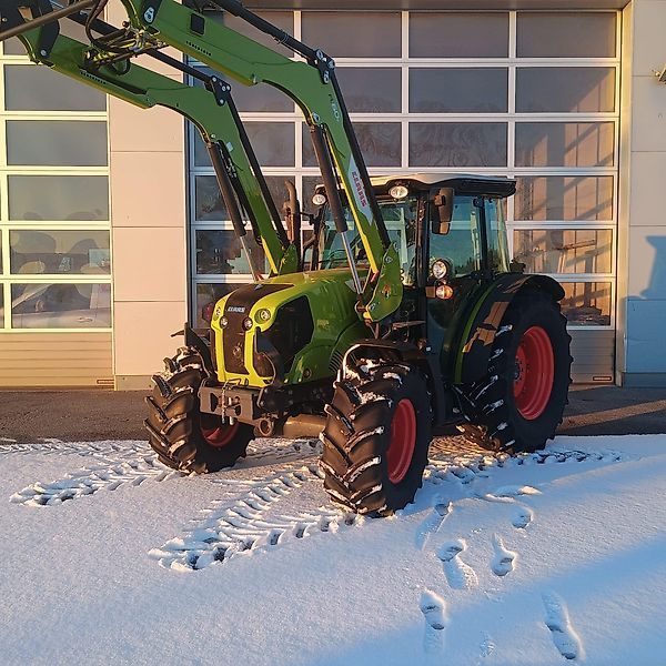 Claas Elios 210 Tractor €45,372