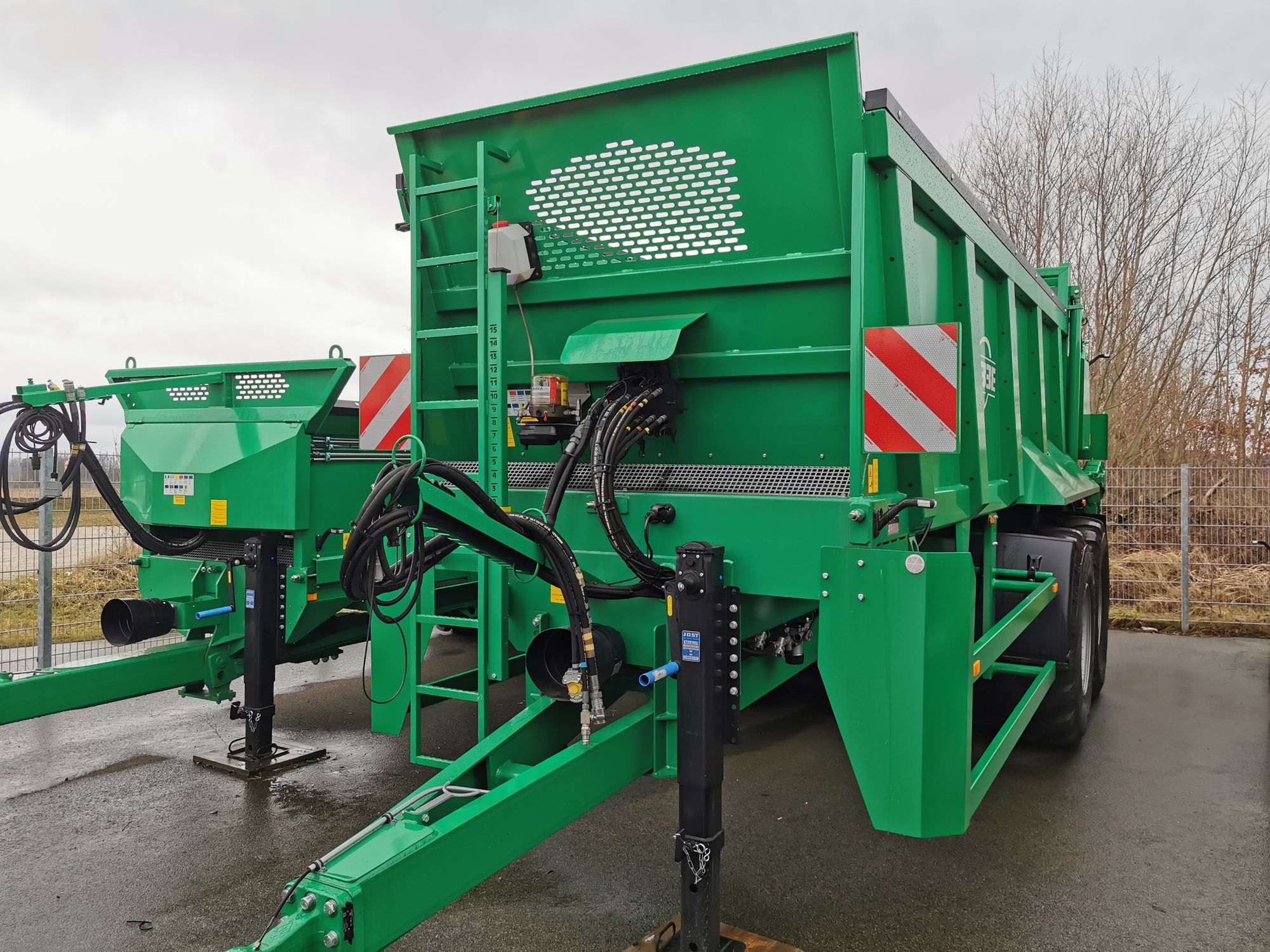 E-FARM: Tebbe DS 180 - Manure and compost spreader - id KWW5WTS - €83,250 - Year of construction: 2023 - Austria