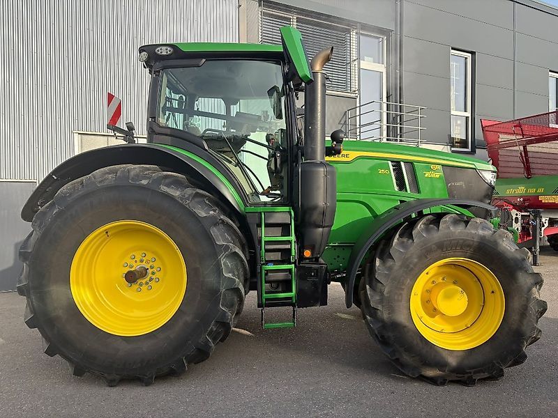 John Deere 6R 250 Tractor €199,500