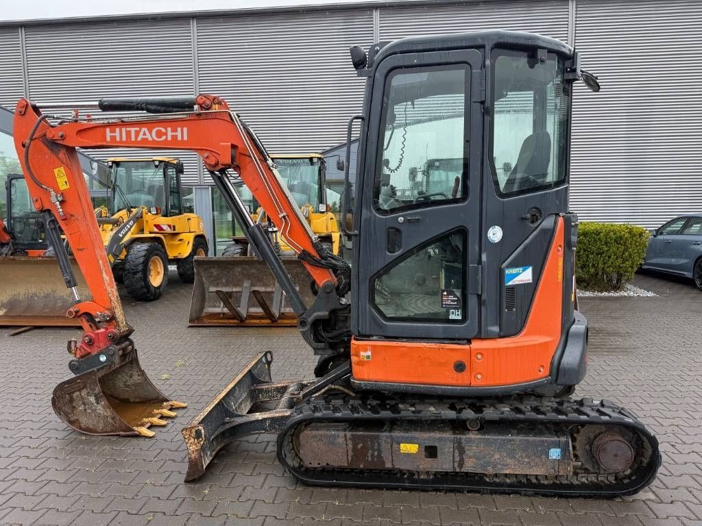 E-FARM: Hitachi ZX33U-5A - Mini excavator - id IKX4JVL - €27,500