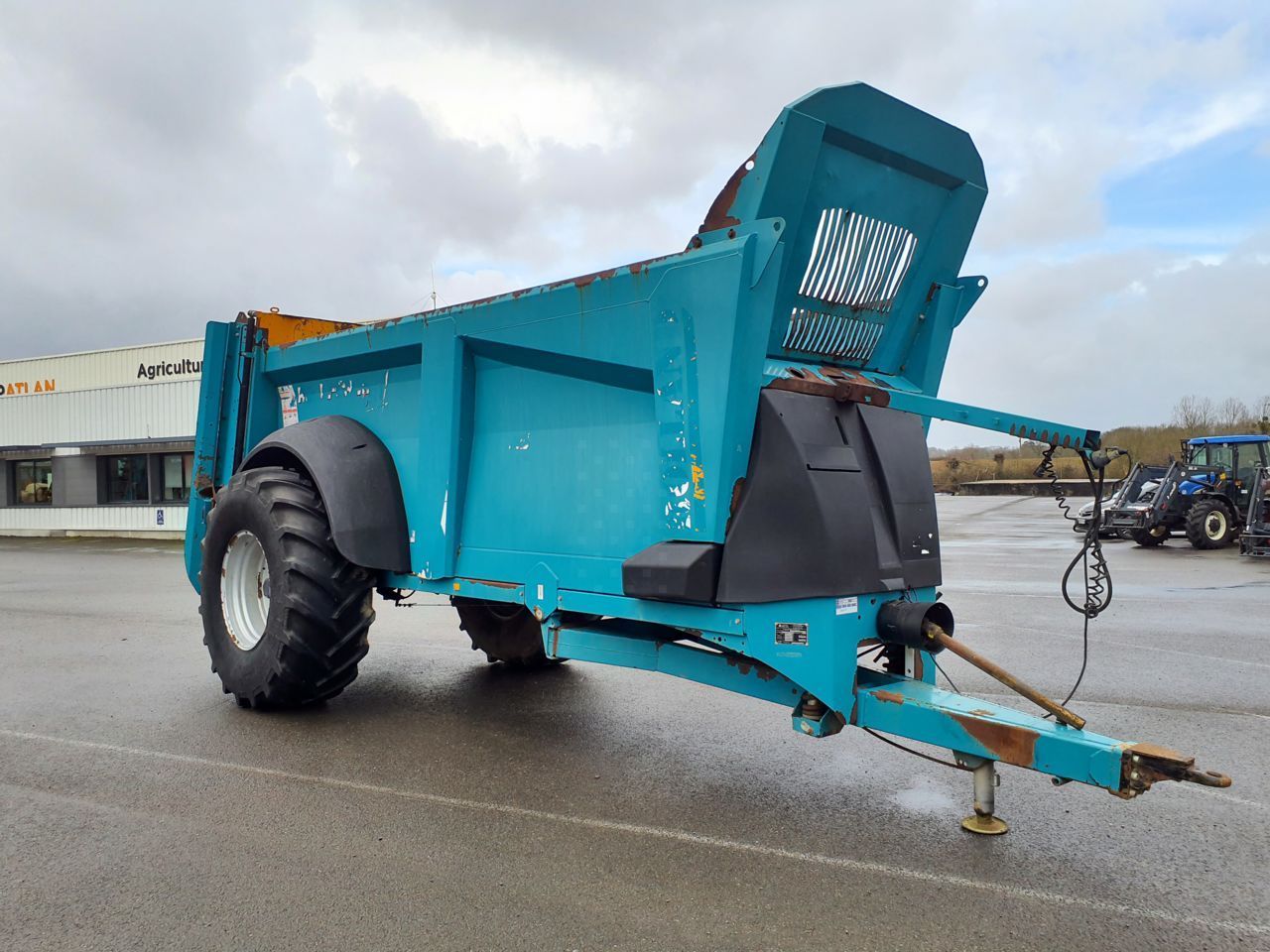 E-FARM: Rolland rollforce 5517 - Épandeur de fumier et de compost - id E1CYJMQ - 17 000 € - Année: 2015 - France