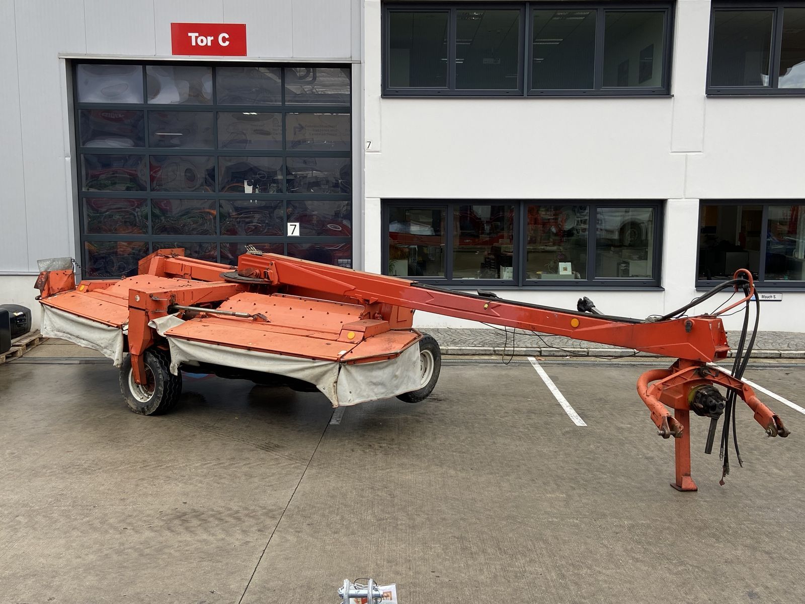 E-FARM: Kuhn Atlerna 500 - Segadora - id HTEIUFB - 6062 € - Austria