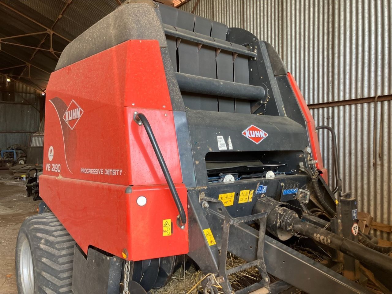 E-FARM: Kuhn VB 2190 - Presse à balles - id EGWRTQH - Année: 2018 - Balles produites: 17 500,France