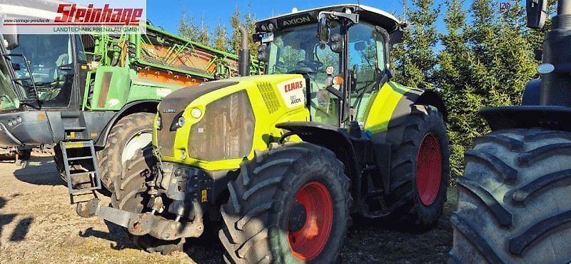 Claas Axion 810 Tractor €52,500