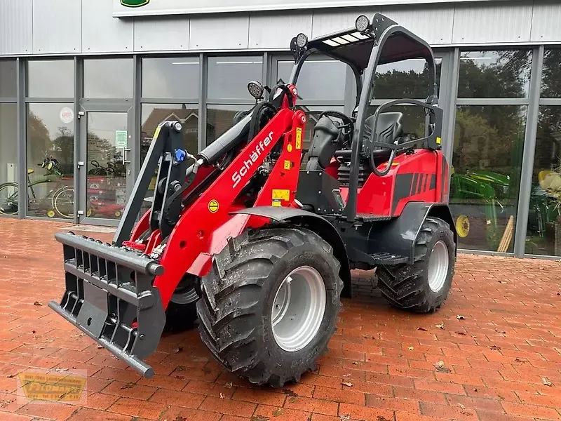 E-FARM: Schäffer 3630 - šarnyrinis krautuvas - id D3RYURV - 37 395 € - Gamybos metai: 2024 - Variklio darbo valandos: 3,Variklio galia (AG): 24,Vokietija