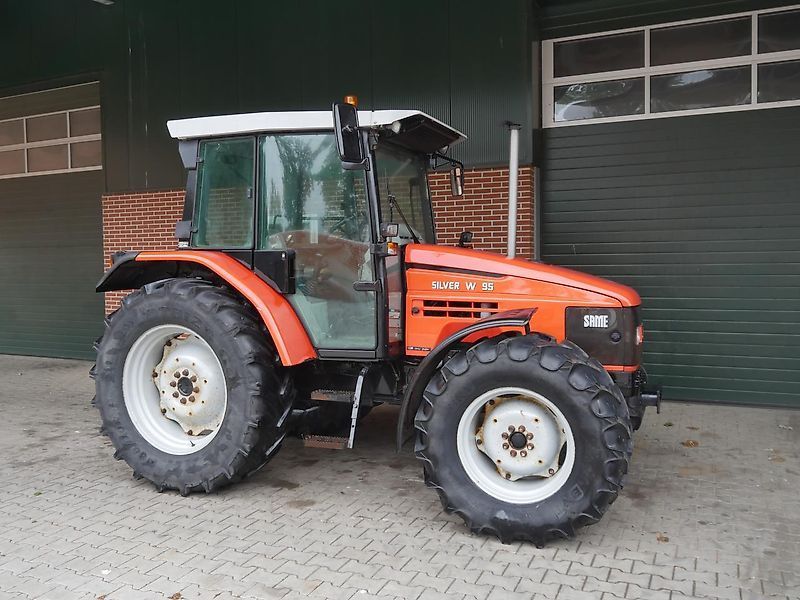 E-FARM: SAME silver w 95 nur 1908 std. - Traktor - id GY1RGWL - 15.500 € - Produktionsår: 2002 - Motortimer: 1.908,Motoreffekt (HP): 95,Tyskland