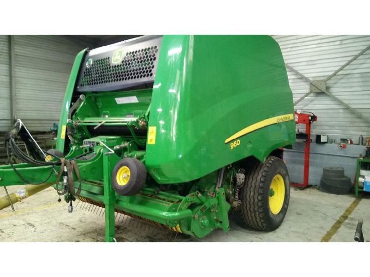 E-FARM: John Deere 960 - Πρέσσα - id TV5YPUJ - 26.000 € - Χρονία: 2012 - Συνολικός αριθμός παραχθέντων δεμάτων: 16.000,Γαλλία