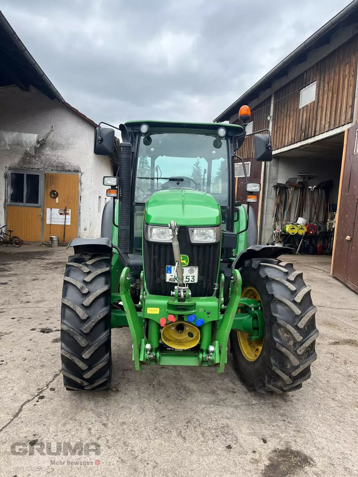 E-FARM: John Deere 5085 M - Tracteur - id XKF5KT3 - 40 353 € - Année: 2015 - Lecture du nombre d'heure: 3 968,Puissance du moteur (chevaux): 86,Allemagne