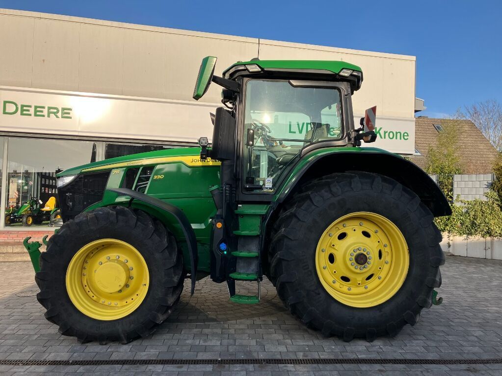 John Deere 7R 330 Tractor €220,000