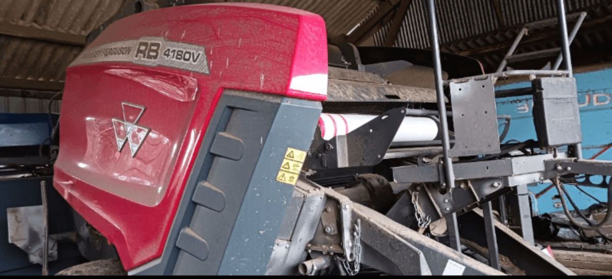 E-FARM: Massey Ferguson RB 4180V Xtra - Presse à balles - id 96CYWPL - 33 000 € - Année: 2021 - France