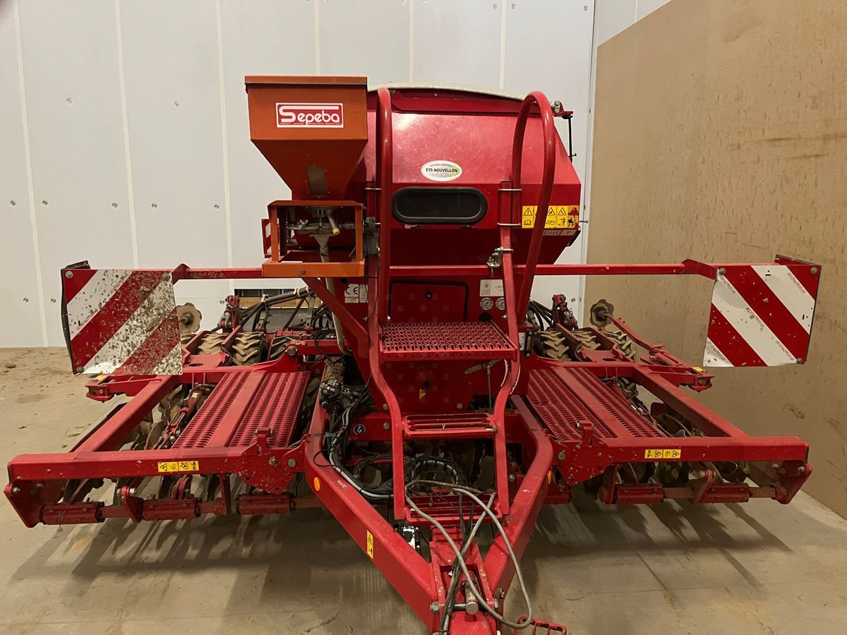 HORSCH Pronto 4 DC Burghiu 30.000 EUR